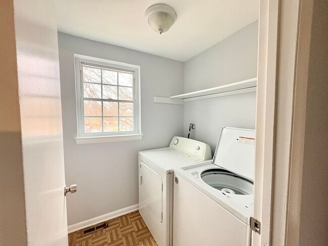 Building Photo - Beautifully Renovated 2-Bedroom Home in Baltimore, MD!