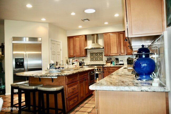 Building Photo - 6108 E Morning Vista Ln