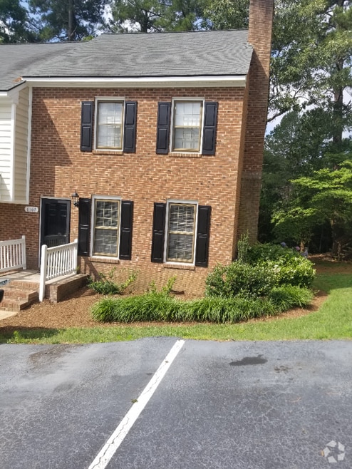 Building Photo - 6107 Highcastle Ct