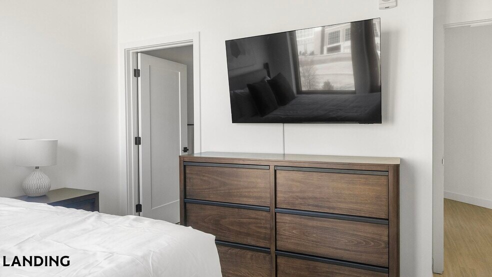 Building Photo - 1007 S Mint St