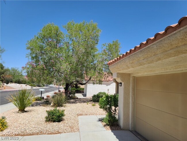 Building Photo - 2516 Sunup Dr