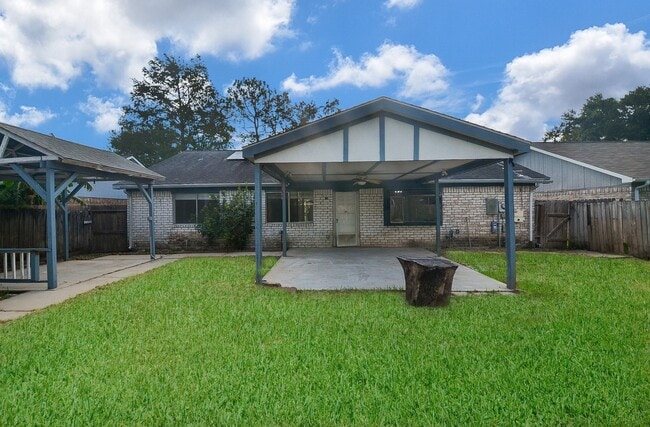 Building Photo - 3722 Brier Gardens Dr