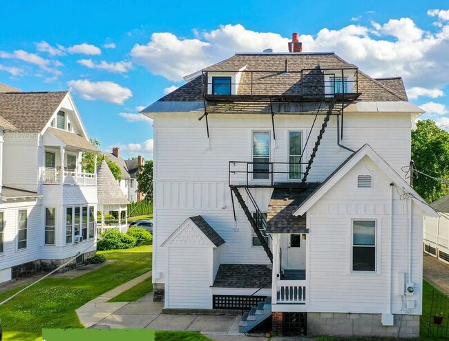 Building Photo - 101 Union Ave