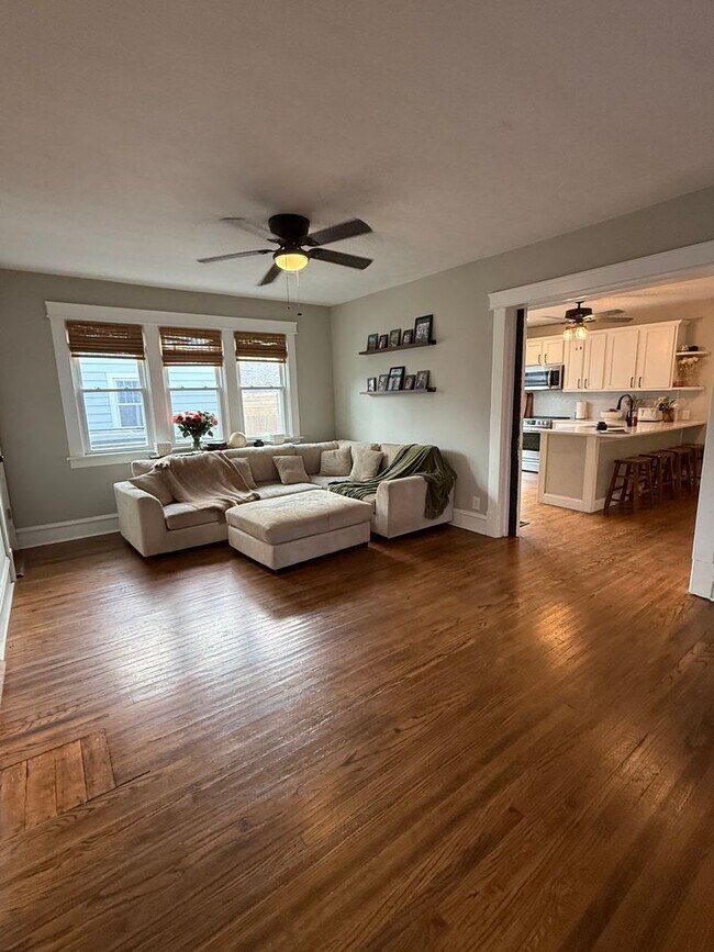 Building Photo - 4 Bedroom, Two Story House