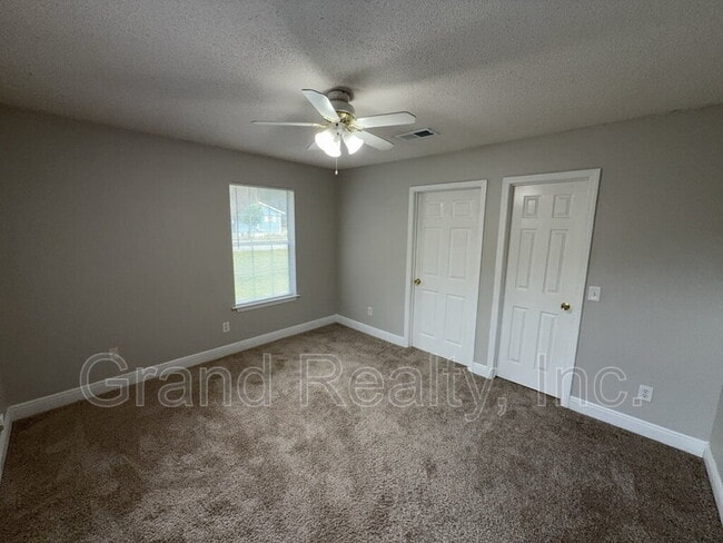 Building Photo - 6901 Ella St