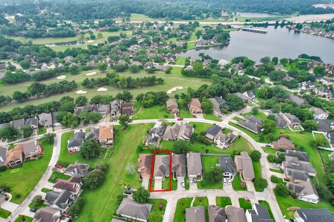 Building Photo - 111 Cove Pl