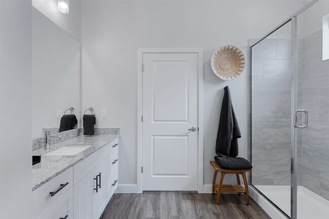 Building Photo - 7208 Borland Dr