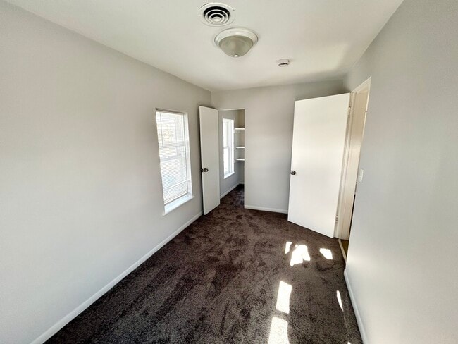 Building Photo - 219 Osage St