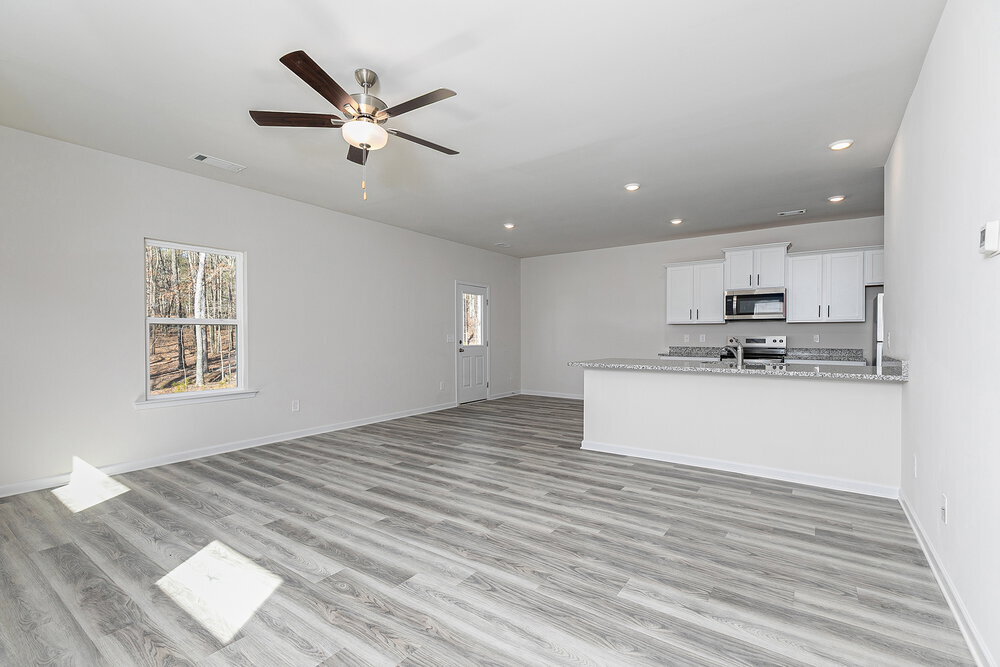 Building Photo - 664 Mackenzie Cv