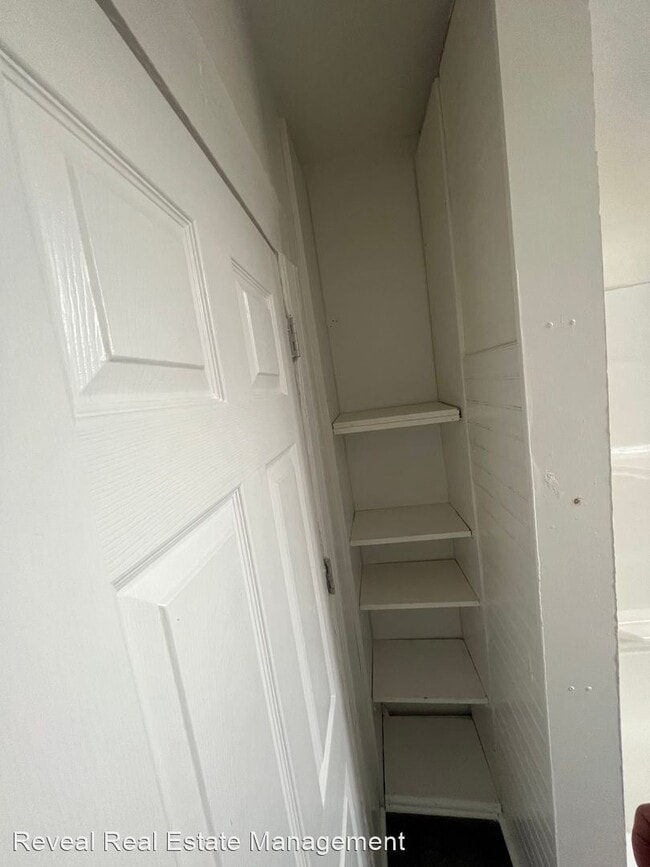 Building Photo - 3 br, 1 bath House - 2841 Parkwood Ave