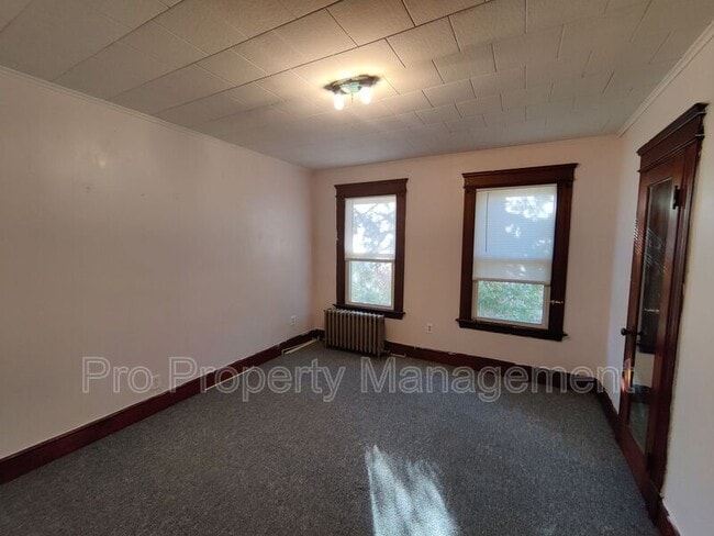 Building Photo - 638-638 Washington Ave