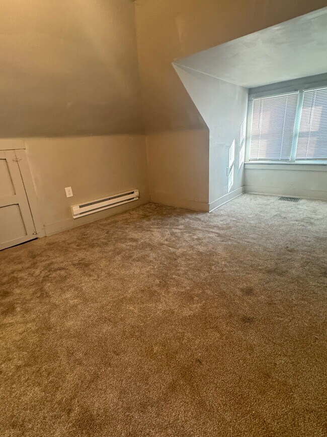 Building Photo - 1410 Meadow St