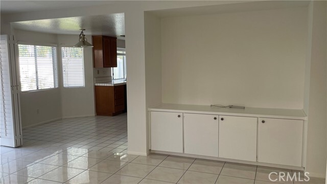 Building Photo - 19 Lorenzo