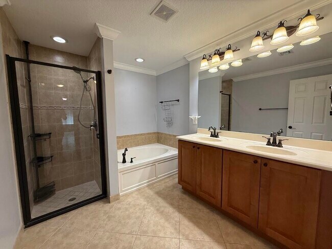 Building Photo - 5574 43rd Ct