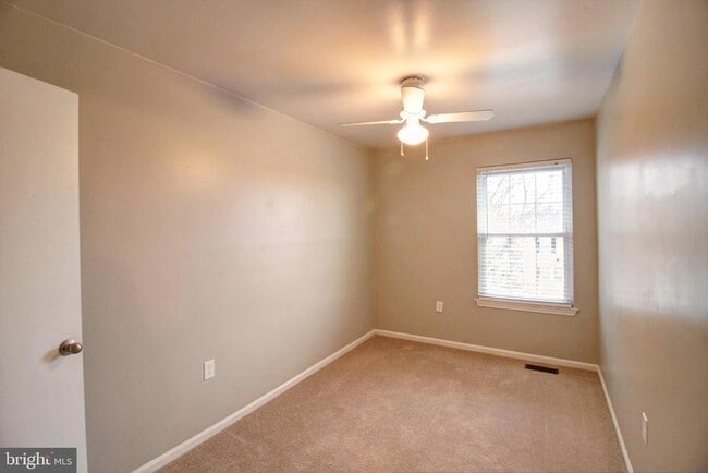 Building Photo - 101 S Oak Cliff Ct