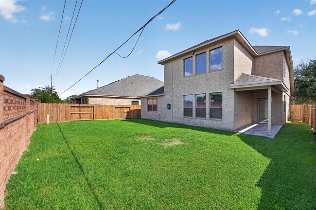 Building Photo - 24542 Bella Veneza Dr