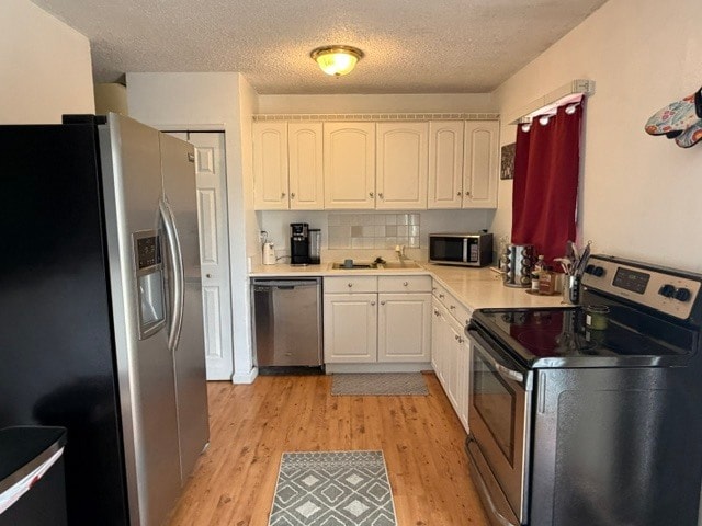 Building Photo - 2236 Fernwood Dr