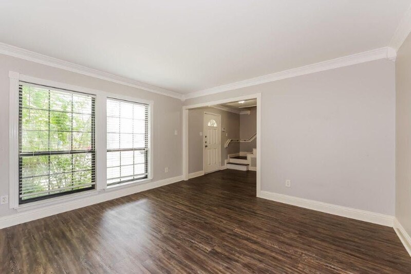 Building Photo - 453 Ripplewood Dr