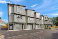 Building Photo - 4247 Verda Ln NE