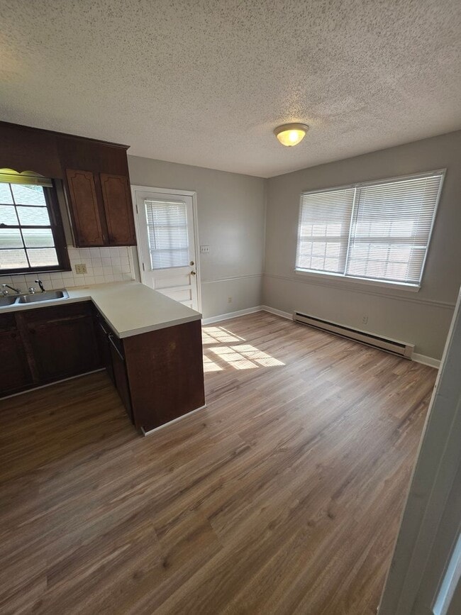 Building Photo - 144 Endsley Ave