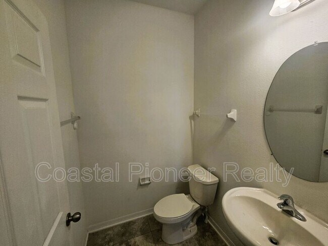 Building Photo - 16073 Sonoma Grv Cir