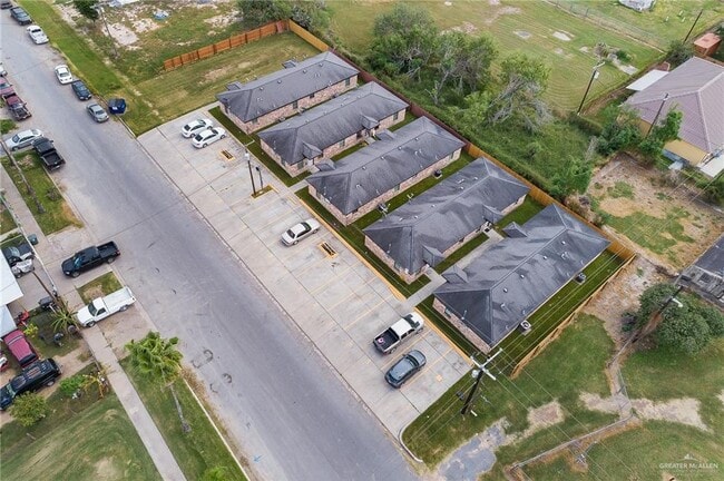 Building Photo - 200 R C Champion St