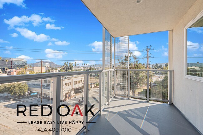 Building Photo - 11405 Chandler Blvd