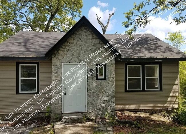 Primary Photo - Renovated 3 Bedroom 2 bath Home with separ...