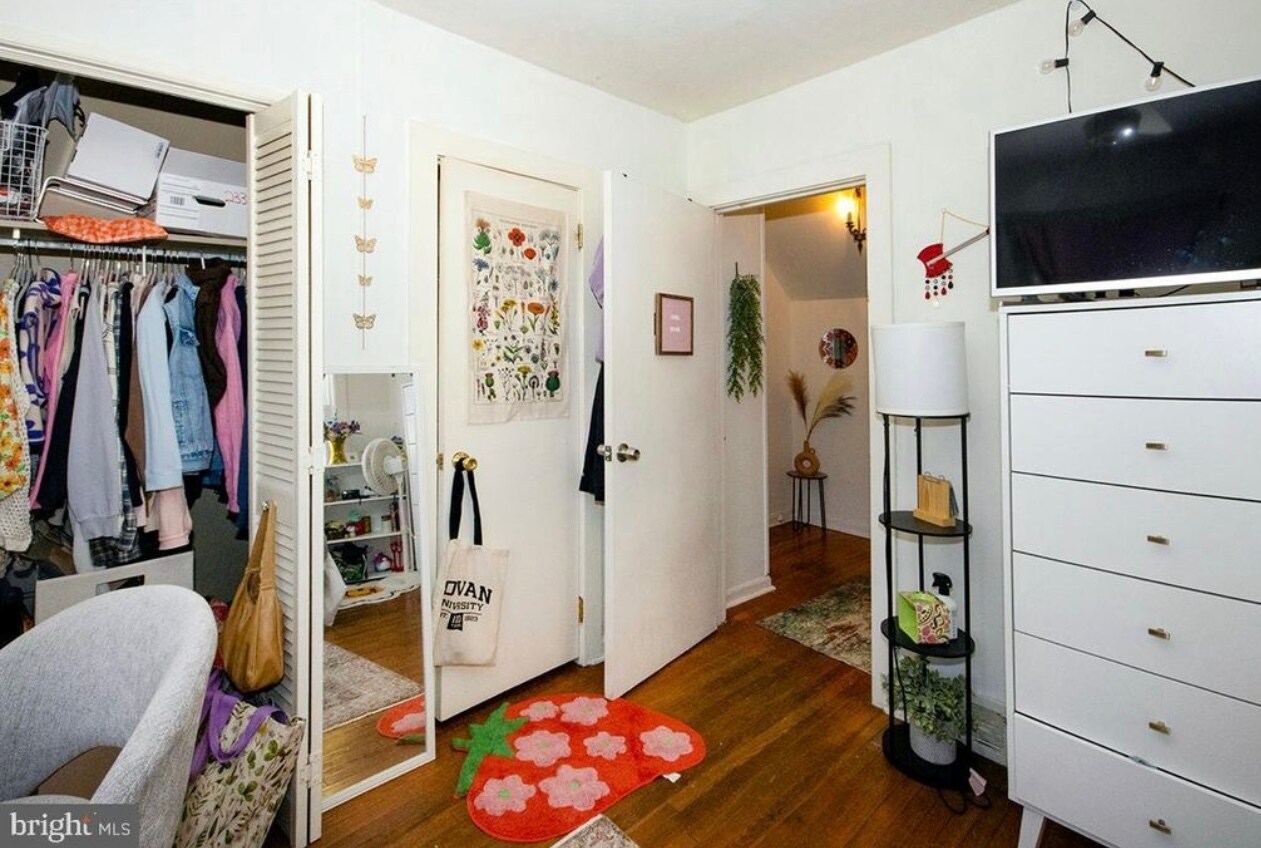 Building Photo - 316 University Blvd