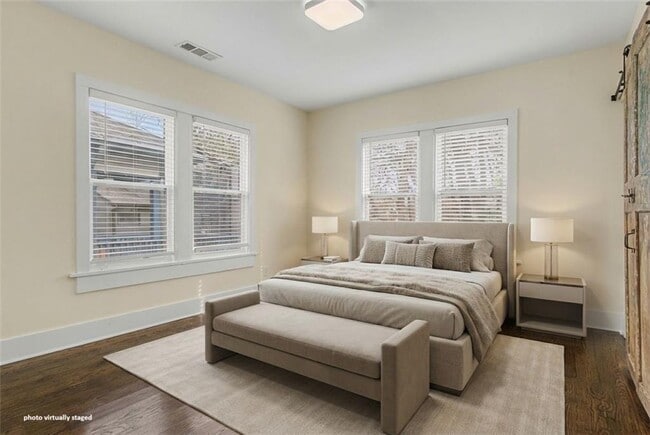 Building Photo - 287 MacKenzie Dr NE