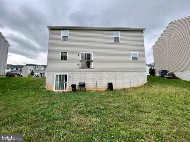 Building Photo - 255 Severna Pkwy