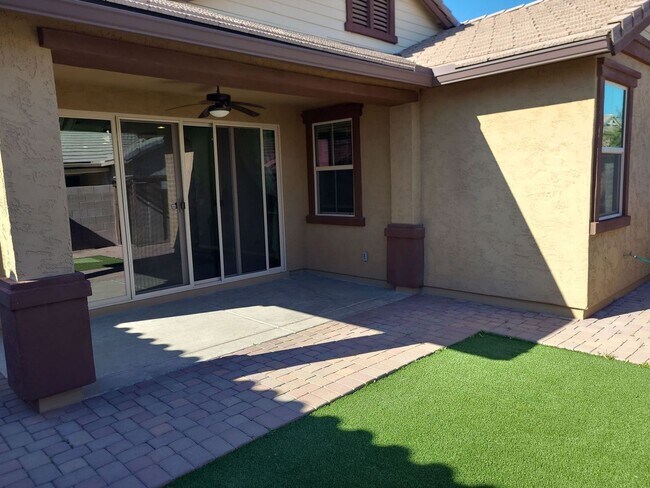 Building Photo - Exceptional Cooley Station Rental: 3-Bed, 2-Bath Home with Office/Den, Gourmet Kitchen, and Commu...