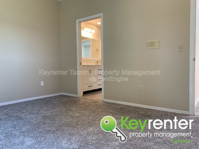 Building Photo - 3009 208th Ave E