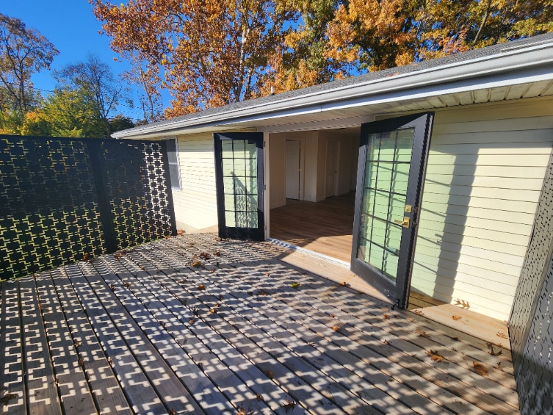 Building Photo - 231 N John St