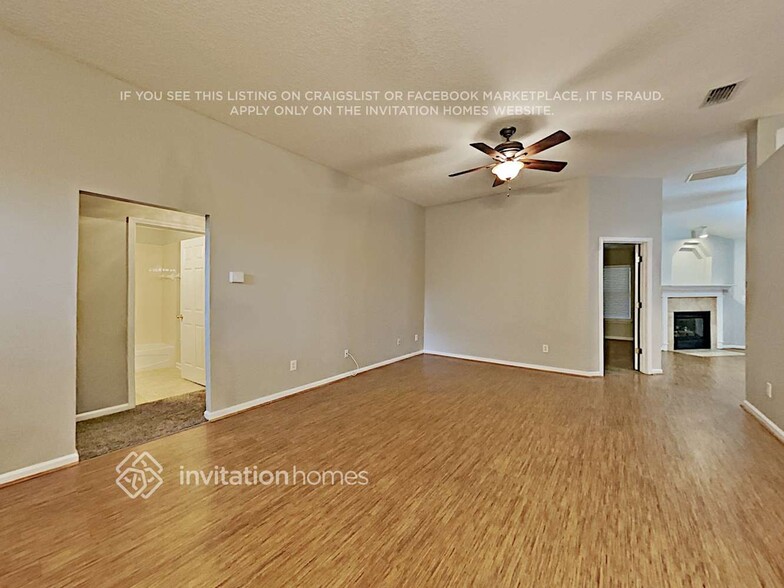 Building Photo - 1155 Hyacinth St