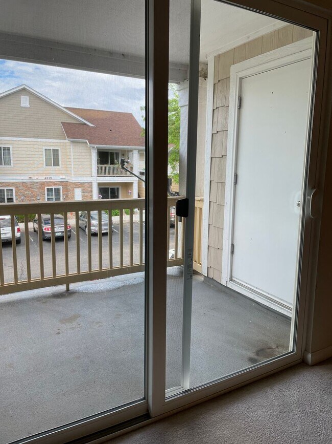 Building Photo - 2 bed/2 bath 2nd-floor condo in Lakeshores at Centerra.