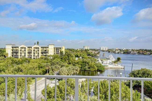 Building Photo - 1 Harbourside Dr