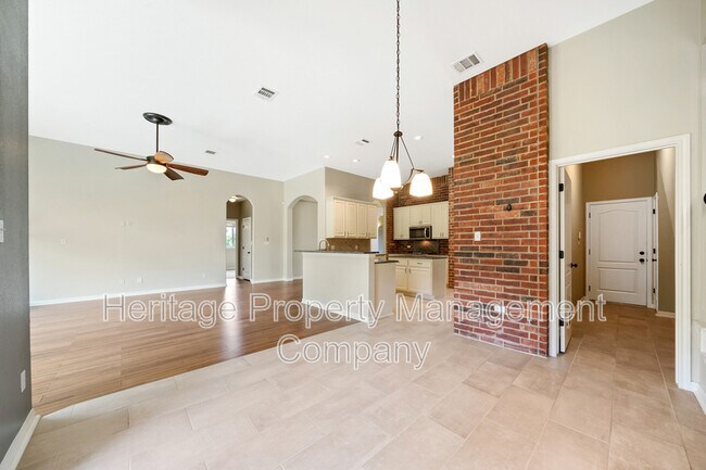 Building Photo - 8627 Magdalena Run
