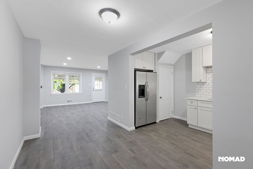 Building Photo - 2207 Firethorn Rd