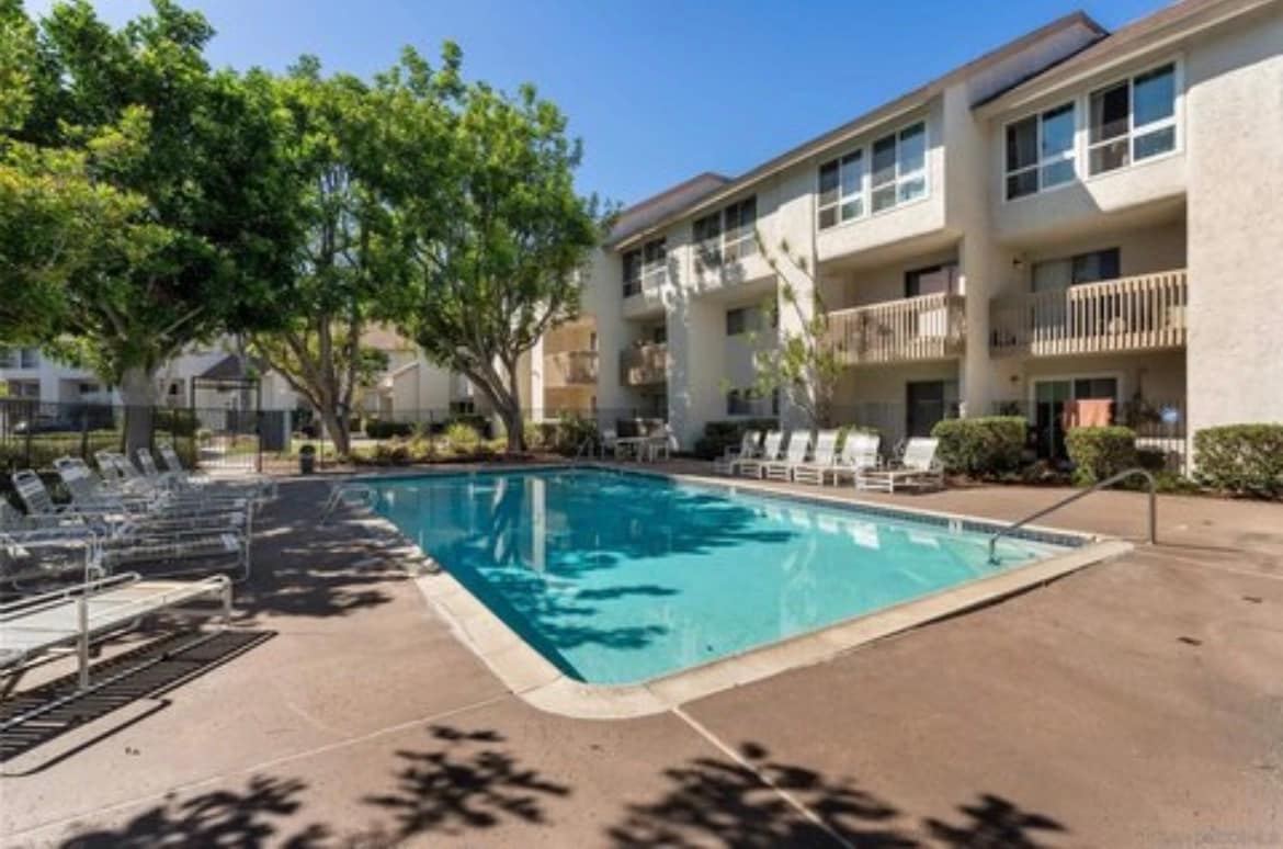Community Pool / Spa - 6275 Rancho Mission Rd