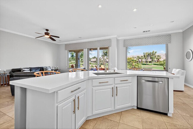 Building Photo - 81112 Avenida Lorena