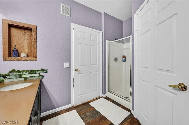 Building Photo - 10550 W Alexander Rd