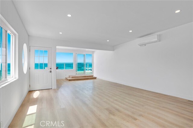 Building Photo - 3600 The Strand