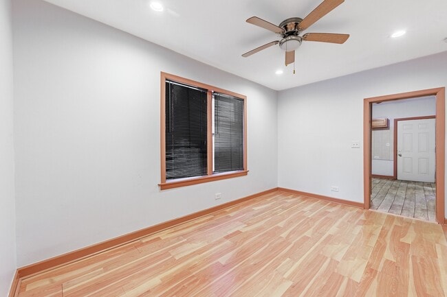 Building Photo - 1810 N Long Ave