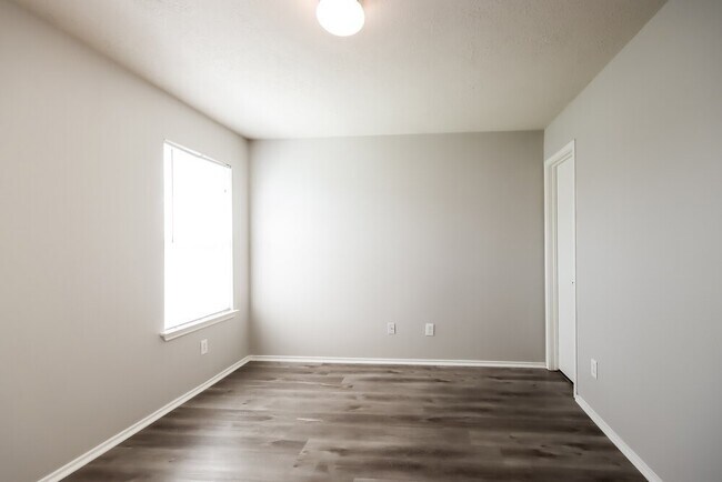 Building Photo - 17406 Wigeon Way Dr