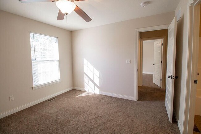 Building Photo - 4718 Dehaven Dr