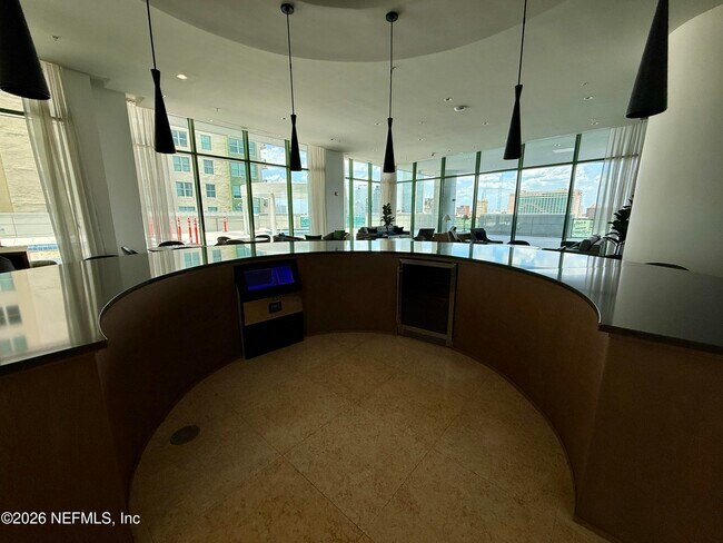 Building Photo - 1431 Riverplace Blvd