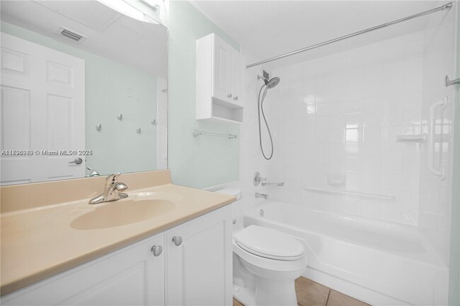 Building Photo - 2501 S Ocean Dr