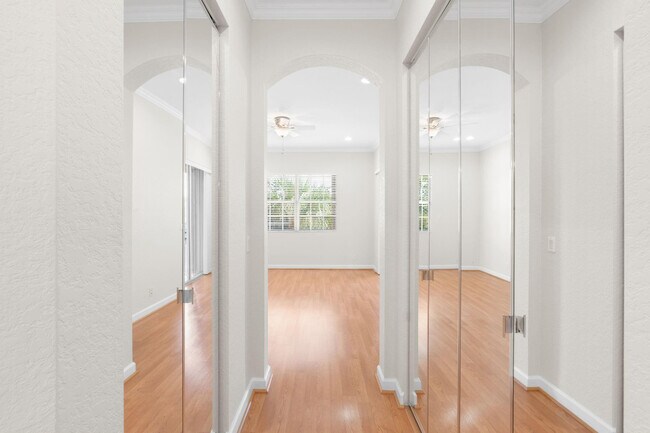 Building Photo - 8098 NW 128th Ln