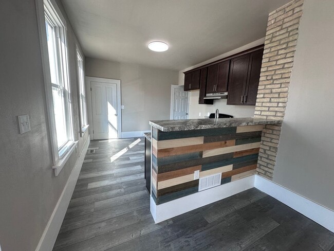 Building Photo - Large Open Concept 5BR/2BA Rent to Own Home with Office